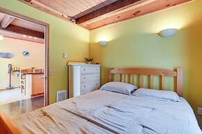 Snoqualmie Pass Cabin w/ Deck: Walk to Ski Lift