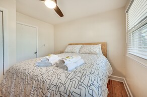 Spacious Lexington Abode w/ Pool Table & Fireplace