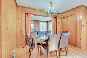 Spacious Lexington Abode w/ Pool Table & Fireplace