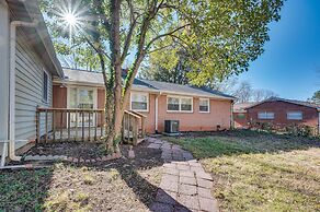 Spacious Lexington Abode w/ Pool Table & Fireplace