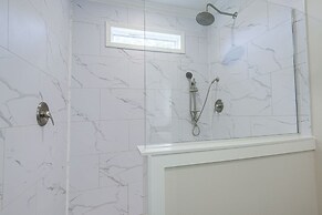 Peaceful Starke Retreat w/ Deck: 6 Mi to Downtown!