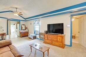 Clanton Cottage w/ Charcoal Grill & Porch!