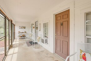 Clanton Cottage w/ Charcoal Grill & Porch!