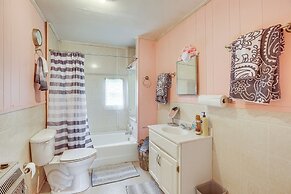 Clanton Cottage w/ Charcoal Grill & Porch!