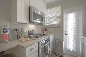 105 Clearwater Beach Suites 1 Bedroom Condo by RedAwning
