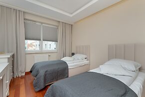 Apartment With 3 Bedrooms by Renters