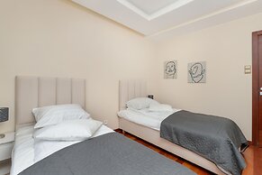Apartment With 3 Bedrooms by Renters