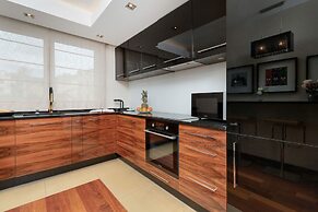 Apartment With 3 Bedrooms by Renters