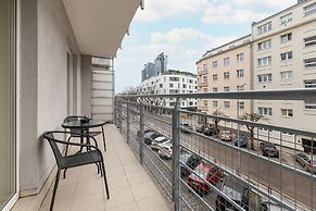 Apartment With 3 Bedrooms by Renters