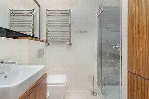 Apartment With 3 Bedrooms by Renters