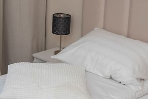 Apartment With 3 Bedrooms by Renters