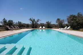 Villa Salentina With Garden And Pool