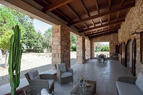 Villa Salentina With Garden And Pool