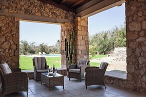 Villa Salentina With Garden And Pool