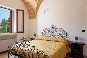 Villa Salentina With Garden And Pool