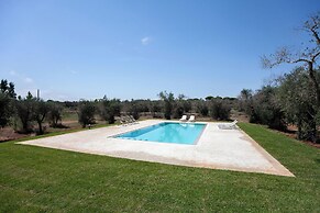 Villa Salentina With Garden And Pool