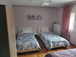 Kastraki House with a view