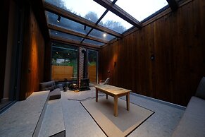 Melekona House