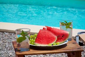 Driftwood eco Villa Privacy and Tranquility