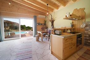 Driftwood eco Villa Privacy and Tranquility