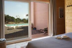 Driftwood eco Villa Privacy and Tranquility