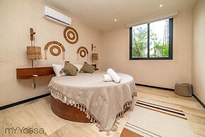 Condo Ophelia by mYYc