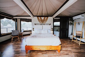 Starlight Haven Weiss Lake