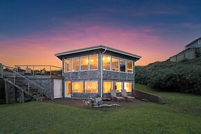 Sanctuary by the Sea by Avantstay Waterfront + Views