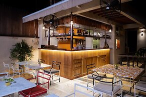 Luxury 5BR House W Jacuzzi & Pool