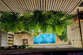 Luxury 5BR House W Jacuzzi & Pool