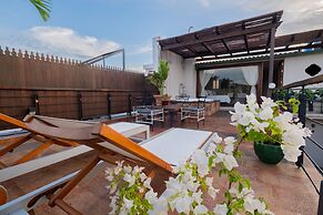 Luxury 5BR House W Jacuzzi & Pool