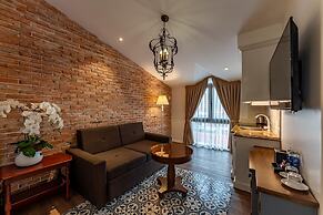 Golden Star Hotel & Apartment