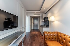 Golden Star Hotel & Apartment