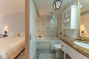 Golden Star Hotel & Apartment