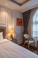 Golden Star Hotel & Apartment