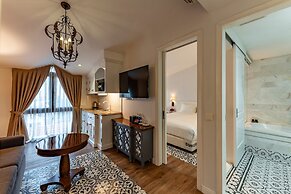 Golden Star Hotel & Apartment