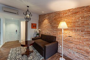 Golden Star Hotel & Apartment