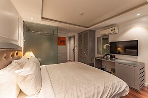 Golden Star Hotel & Apartment