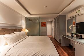 Golden Star Hotel & Apartment