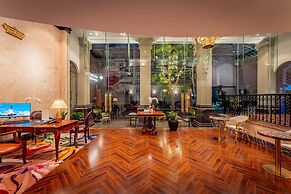 Golden Star Hotel & Apartment