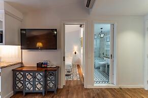 Golden Star Hotel & Apartment