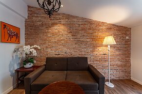 Golden Star Hotel & Apartment