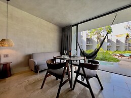 Selva Studios by Casago