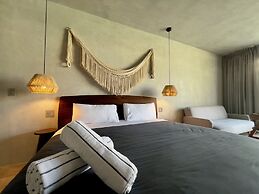 Selva Studios by Casago