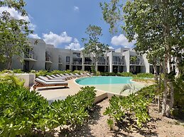 Selva Studios by Casago