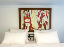 Pitini 1 - Seafront - Harbour view