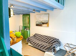 Pitini 1 - Seafront - Harbour view