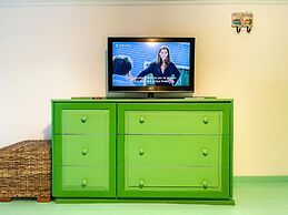 Pitini 1 - Seafront - Harbour view