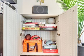 5 Mi to Lake: Modern Tobyhanna Retreat!