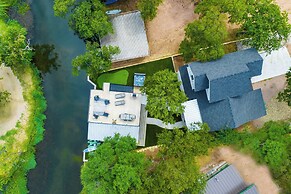 Pet-friendly Lake LBJ Retreat w/ Deck & Hot Tub!